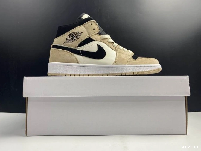 BQ6472 Mid Air 'Barely Orange' 1 -800 Jordan 0601